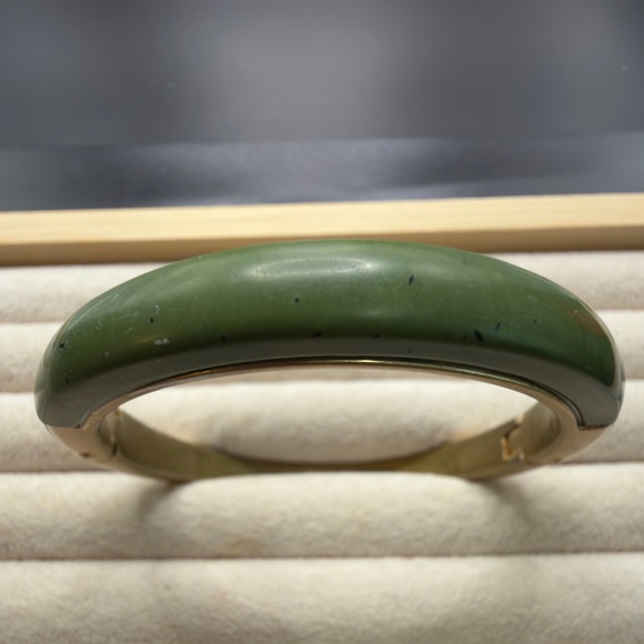 Cabi Jade Gold Tone clamper bangle bracelet - Picture 5 of 8